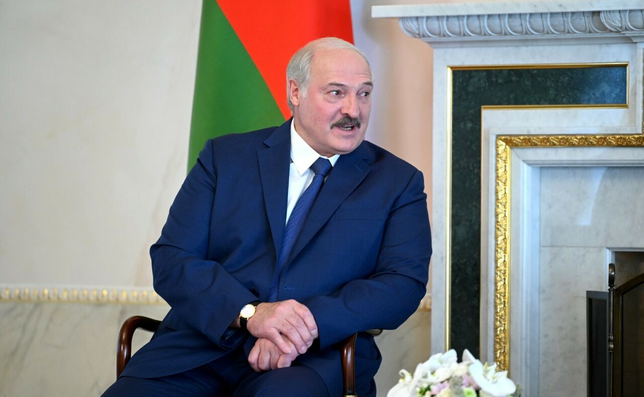 «Гомеремдә дә авырганым юк» - Александр Лукашенко озак яшәү серләрен әйтте