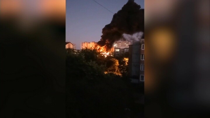 Краснодар краенда һәлакәткә очраган хәрби самолет торак йорт янына төшкән