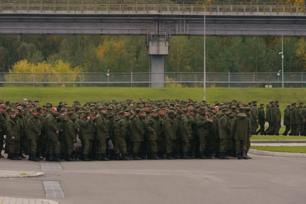 «Тезләре яралыларны йөрергә мәҗбүр иттеләр»: 35 хәрби әсирлектән кайткан – видео