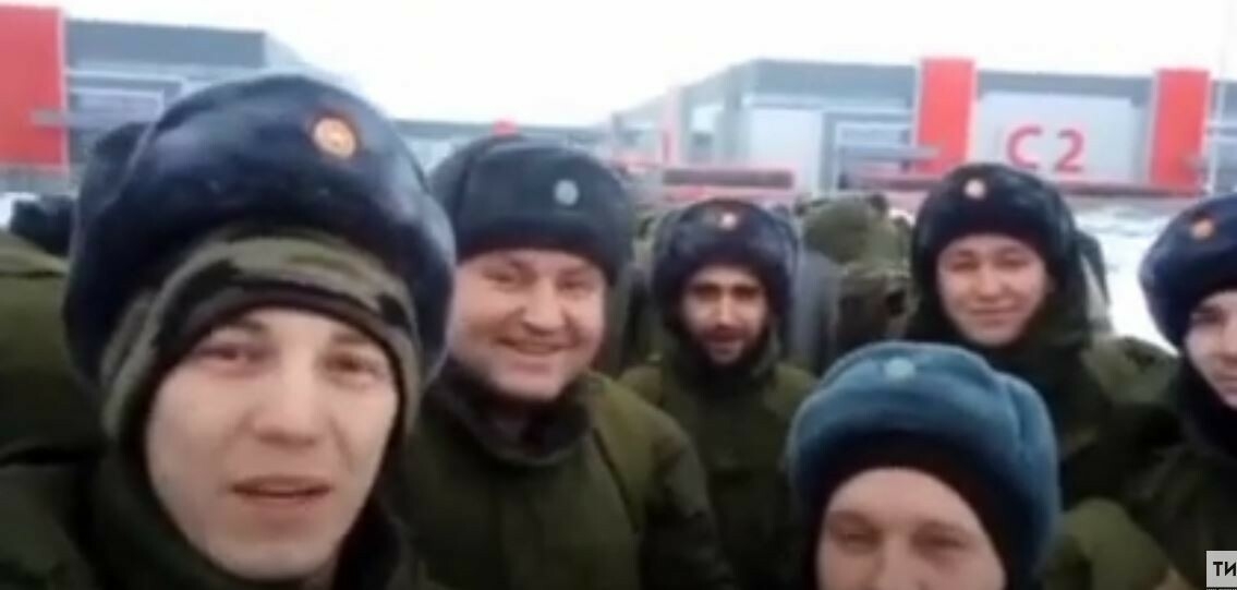 Мобилизацияләнгән татарстанлылар әниләр көне уңаеннан котлау әзерләгән – видео