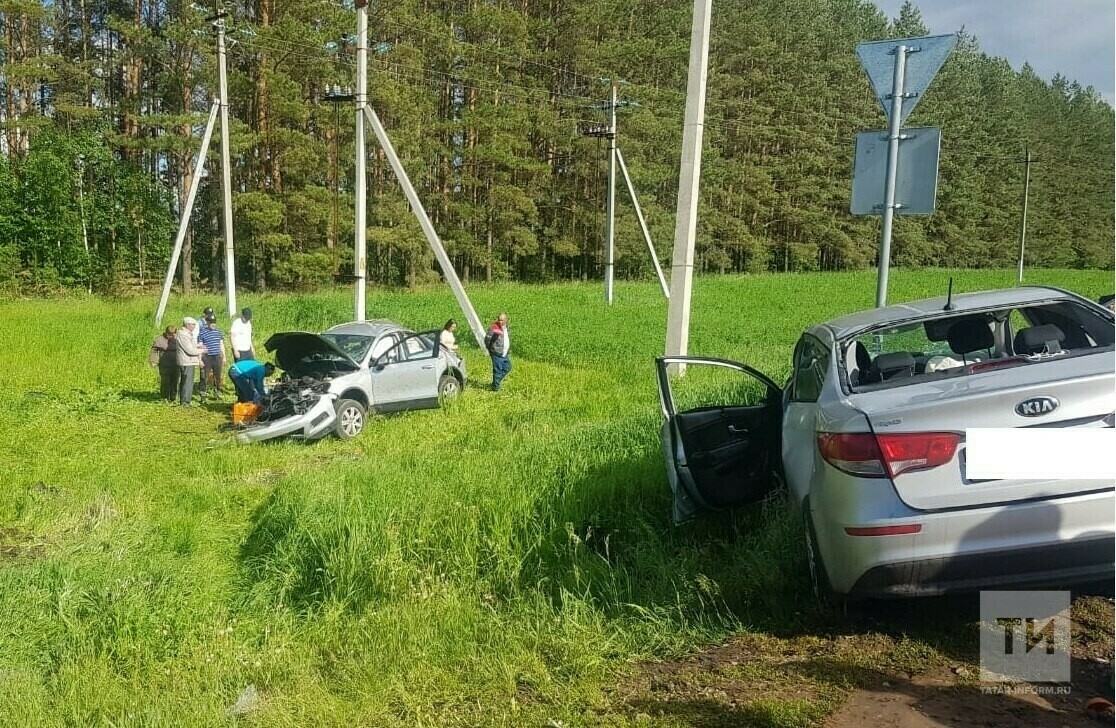 Мөслим районында булган юл-транспорт һәлакәтендә үлгән кызның әнисе хастаханәдә вафат