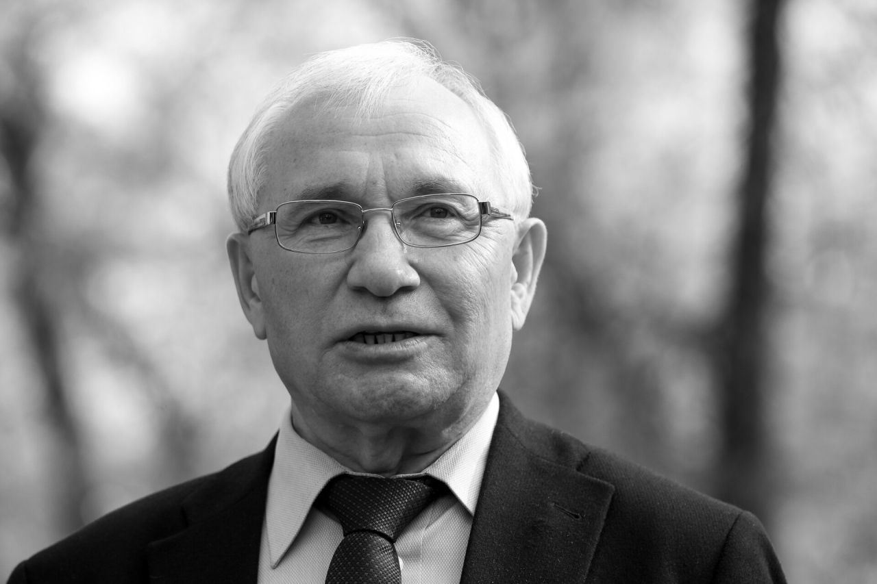 Җәмәгатьчелек Разил Вәлиев турында: «Милли рух булган җирдә ул савыгып китә иде»