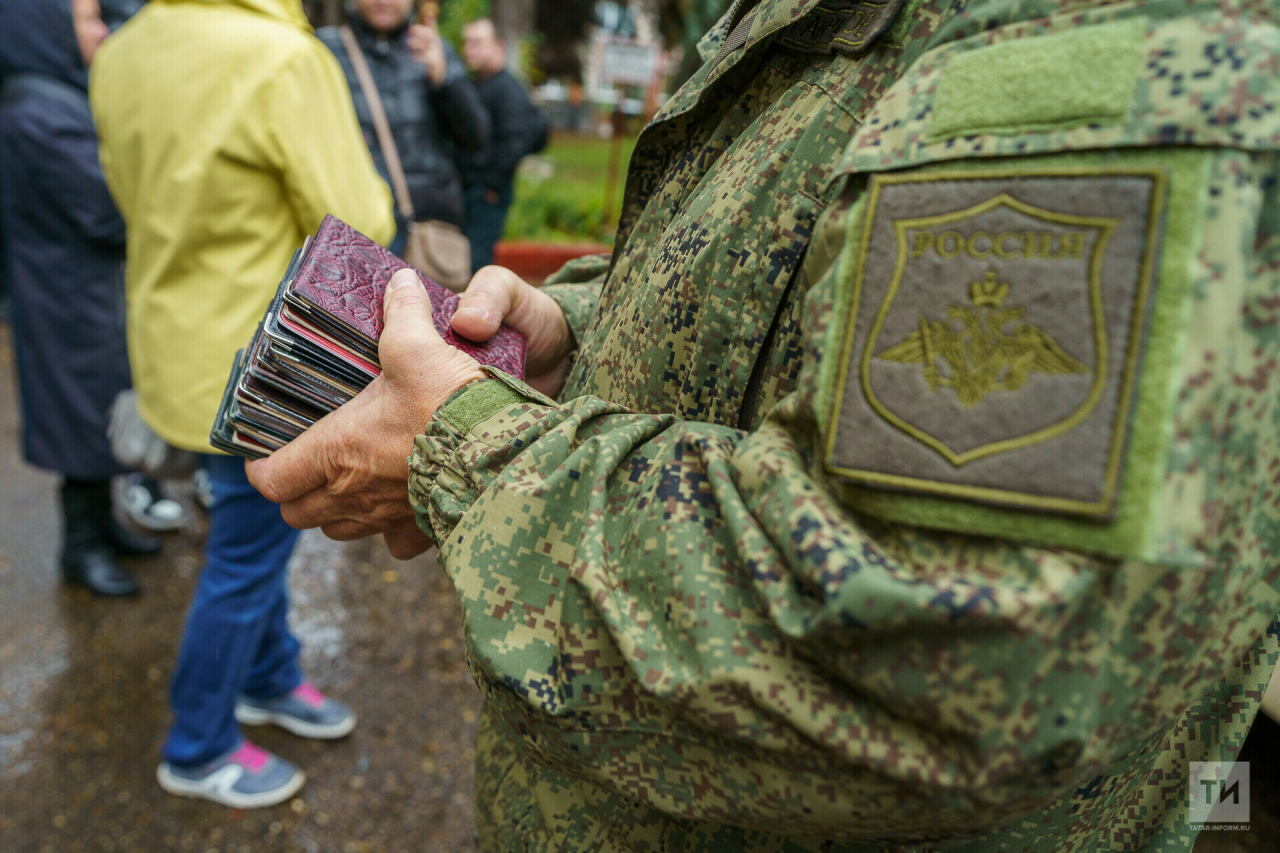 Военкоматка килмәгән егеткә штраф салганнар: хәрби хезмәттән качучыларга нәрсә яный?