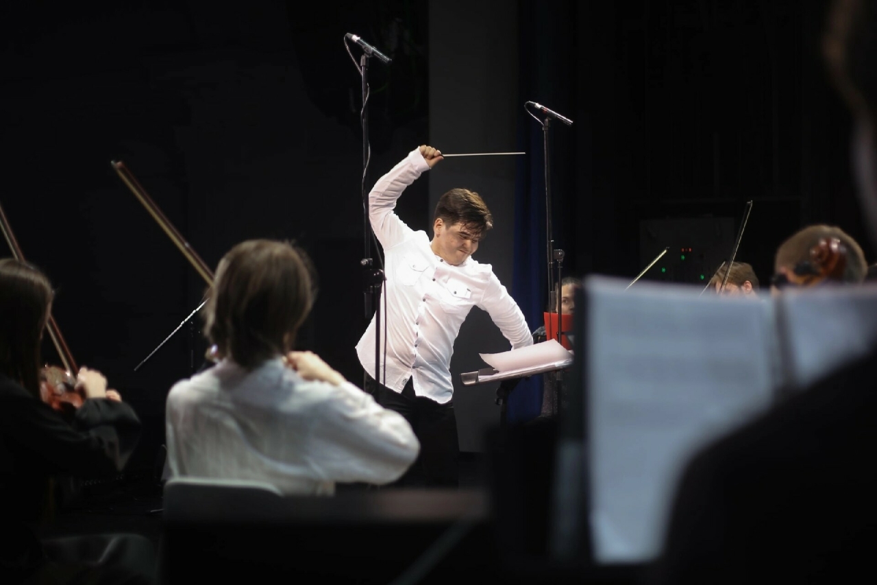 18 яшендә оркестр оештырган Айдар Ниязов: «Себер татар мәдәнияте үлем чигендә»
