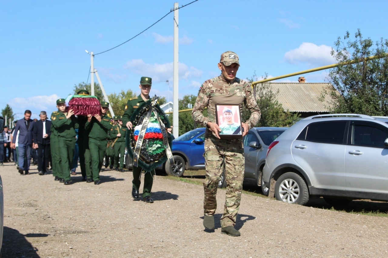 «Күршекәем Денис, урының оҗмах түрләрендә булсын»