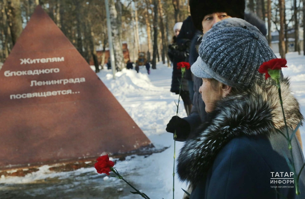 «Без үләргә әзерләнгән идек»: Ленинград блокадасында исән калган татар кешесе язмышы