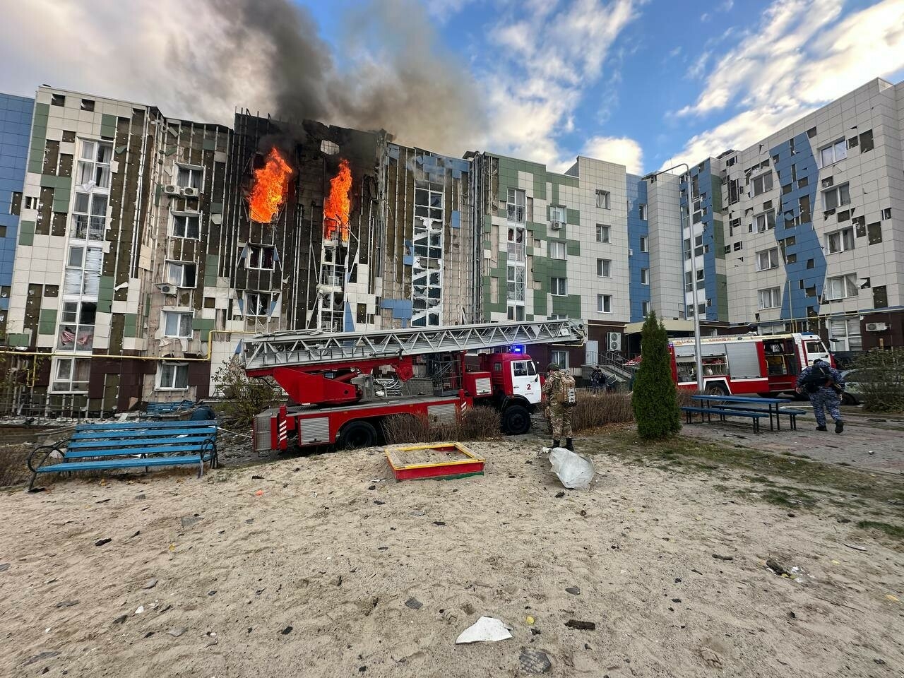 Белгородта яшь табиблар, укытучылар өчен төзелгән йортка дрон төшкән, фатирлар яна