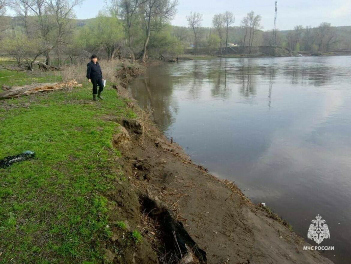 Дуслары белән су буена шашлыкка баргач, Нураниянең 1 яшьлек улы елгада батып үлгән