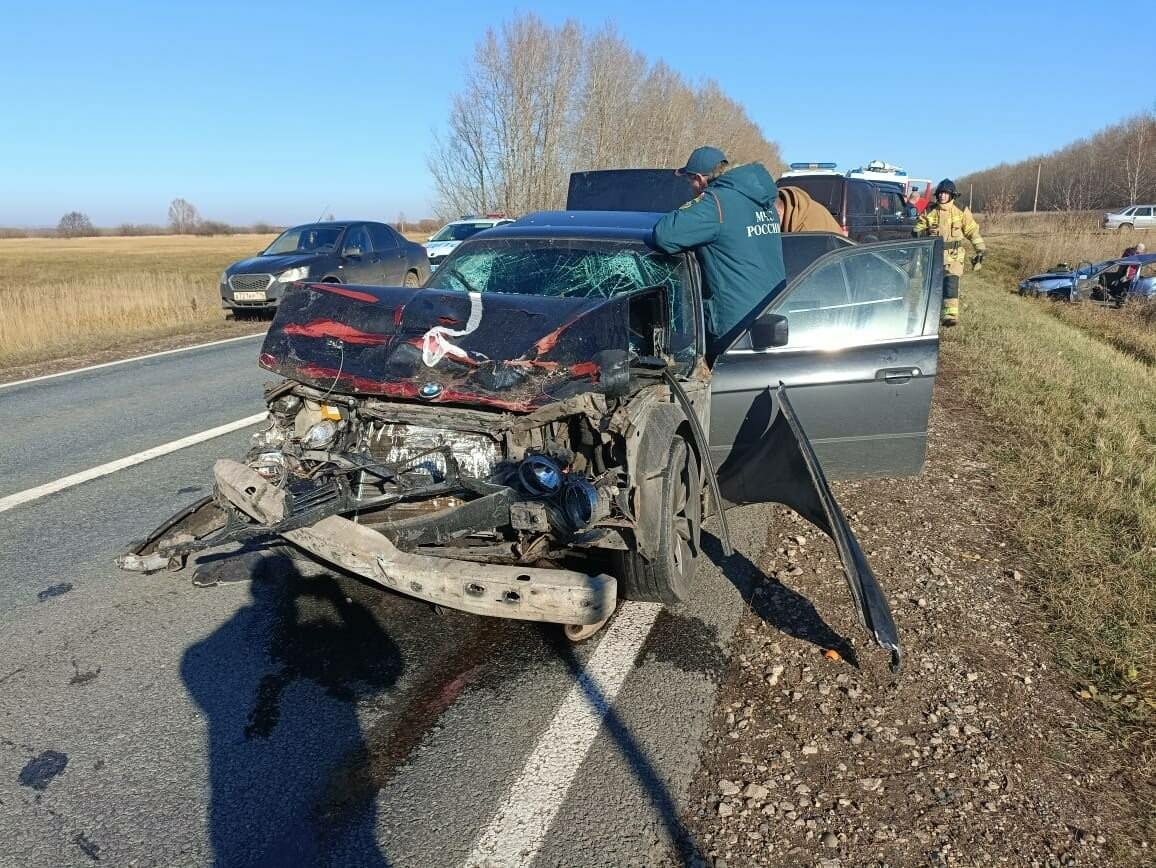 Түбән Камада BMW катнашында юл һәлакәтендә дүрт кеше имгәнгән