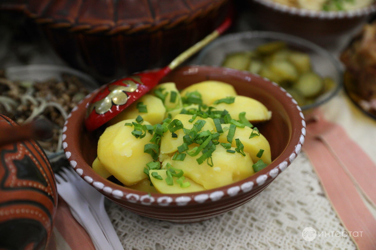 Бәрәңге ашауның 5 файдасы, 4 зыяны, пешерүнең файдалы һәм зыянлы ысуллары