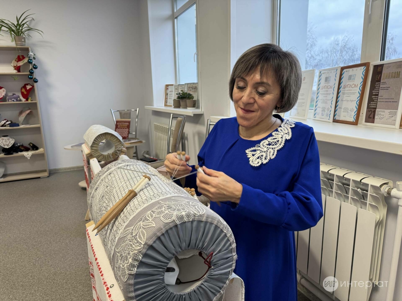 Балык Бистәсендә челтәр үрүче Рәмзия апа: «1878 елгы Казан өлгесе белән калфак ясыйбыз»