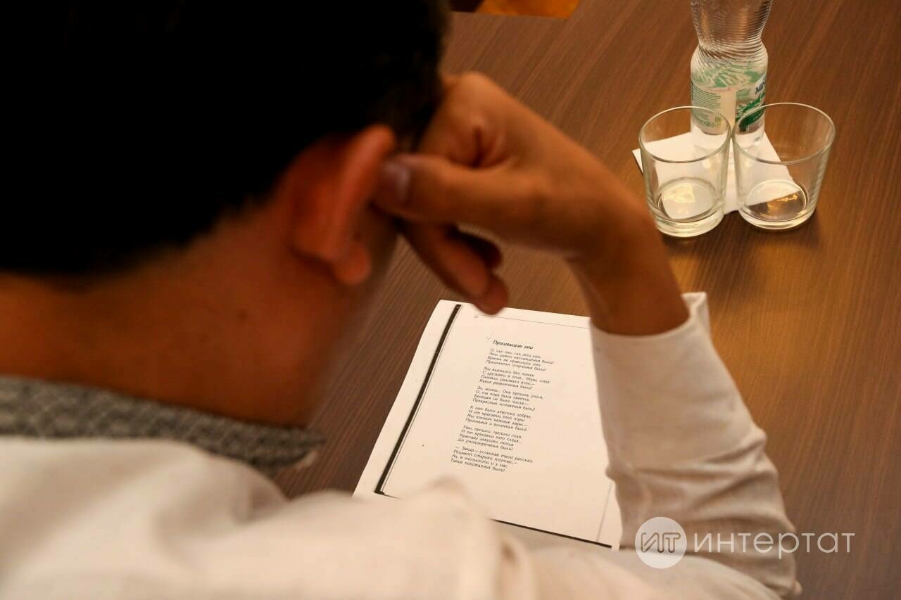 Шигырь жанр буларак бетеп барамы, әллә олпат шагыйрьнең кәефсез чагы туры килдеме?