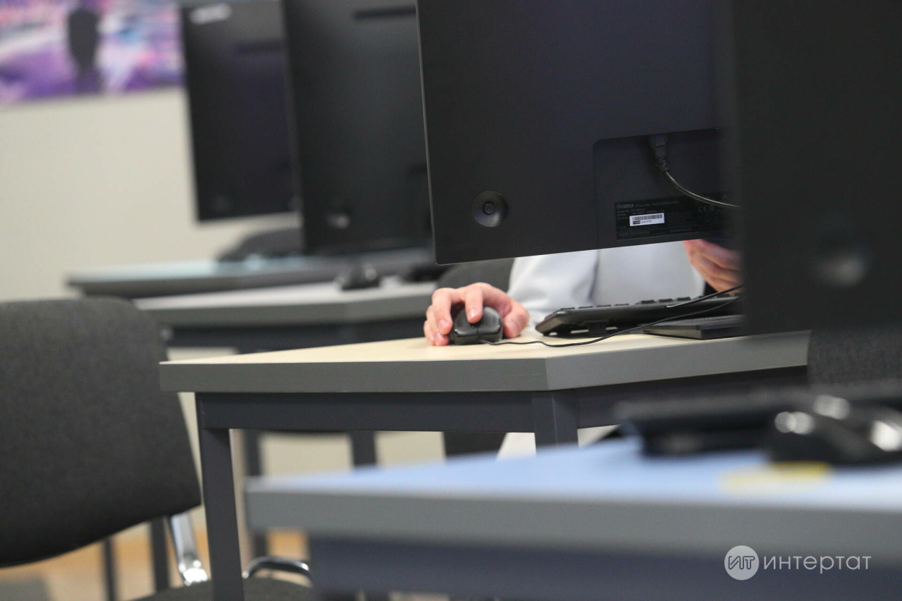 «Үз теләге белән»: Эштән китәргә мәҗбүр булган кешегә компенсация түләргә тәкъдим иттеләр