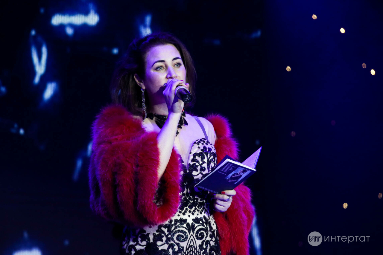 Ләйлә Дәүләтова әнисенә искиткеч зур бүләк ясаган