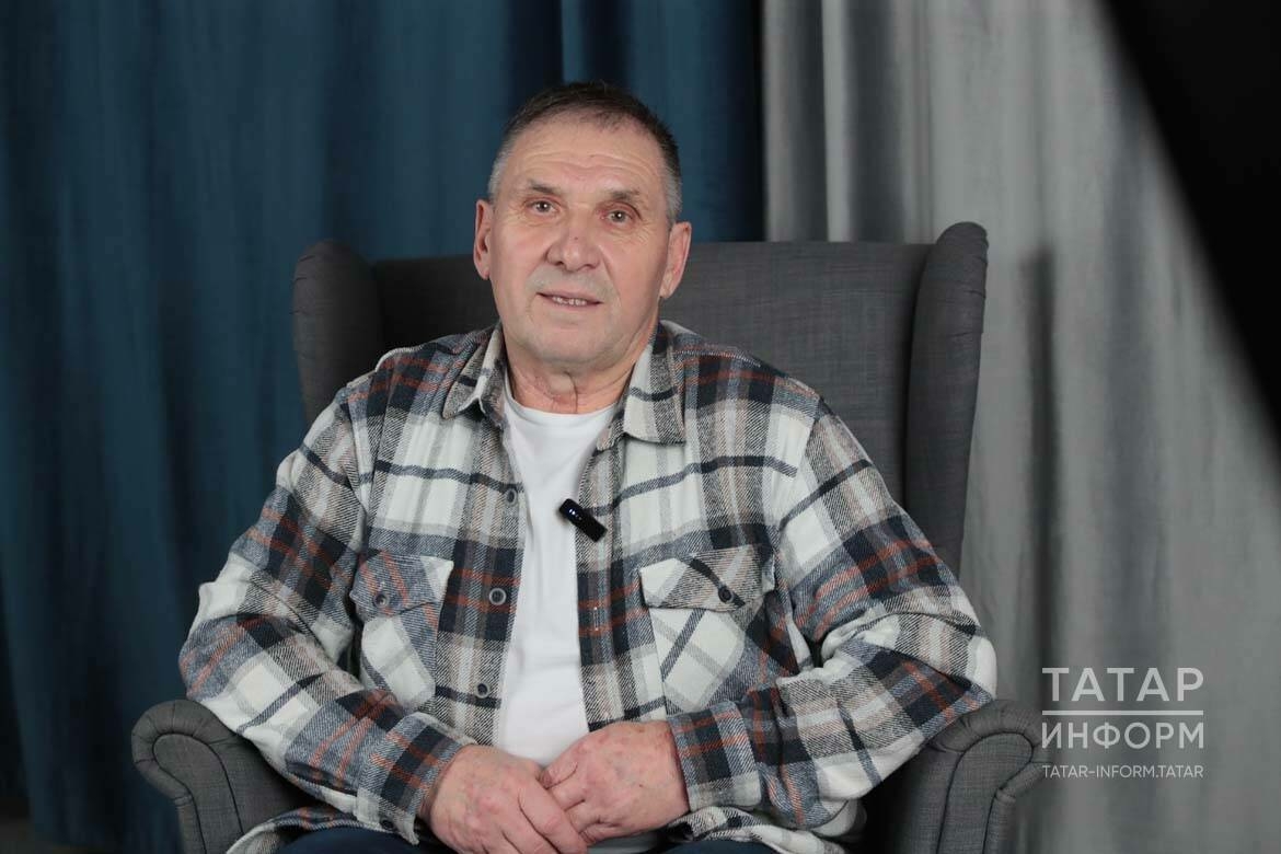 Танылган мем герое Әнәс Сәлахов: «Араларында эчүчесе дә, эчмәүчесе дә булгандыр»