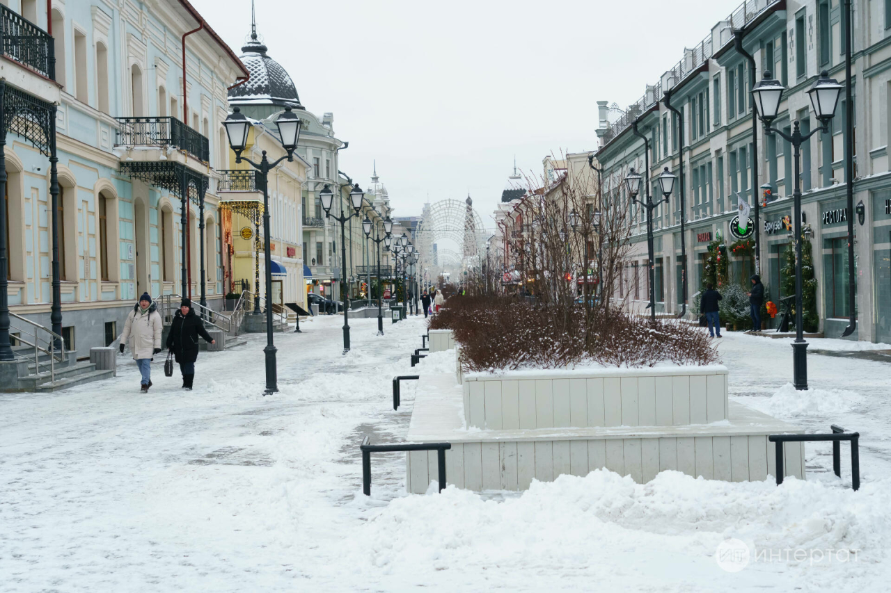 Ишегалдында карны көрәмәсәләр, кемгә зарланырга?