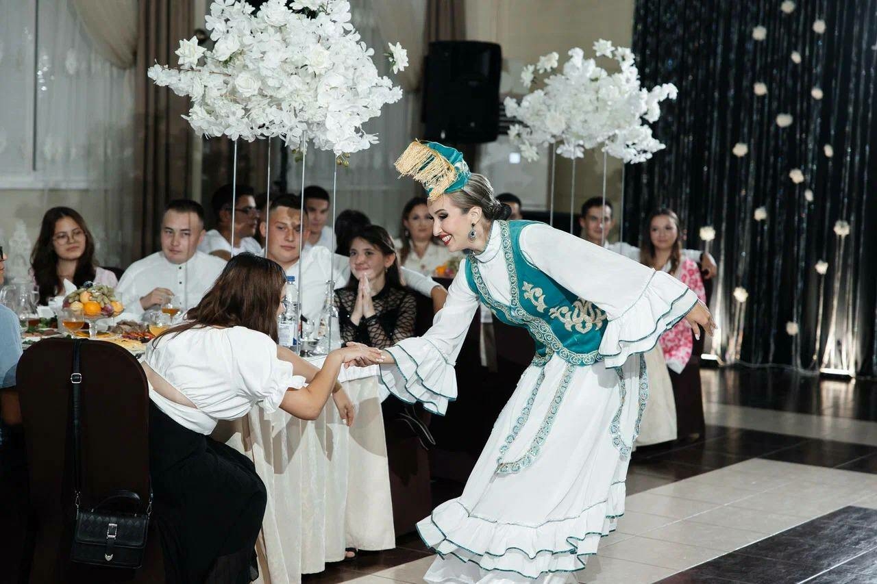 Биюче Гүзәлия Хөснетдинова: «Идән дә юып йөргәнем булды»