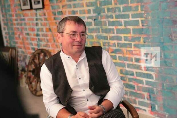 Рәфис Атаказ мантый пешерә: «Гомер буе эшләп ашадык»