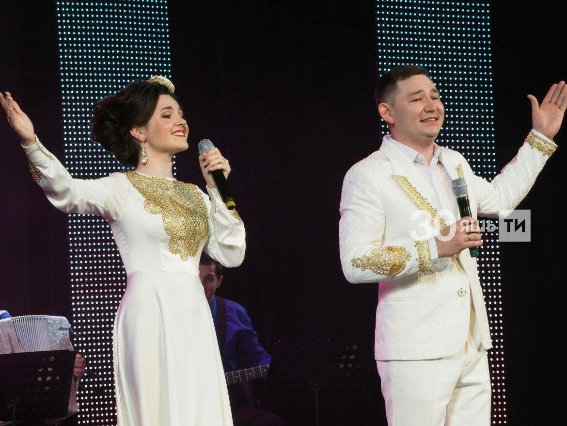 Эльмира Гыйльфанова белән Рафил Җәләлиевтан премьера: «Яшьлек»