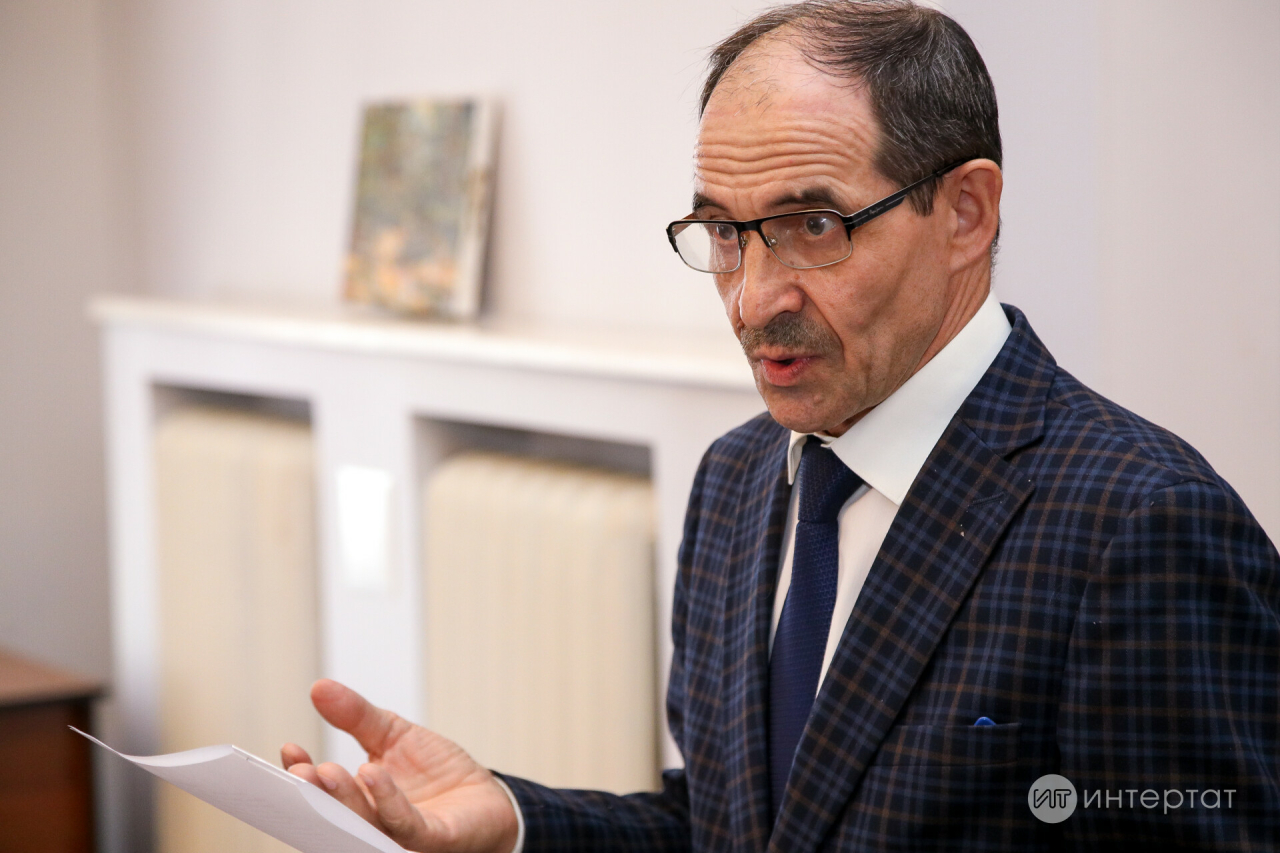 Әлфәт Закирҗанов: «Фатих Кәримгә һәйкәл кую – чорның барлык әдипләренә ихтирам белдерү»