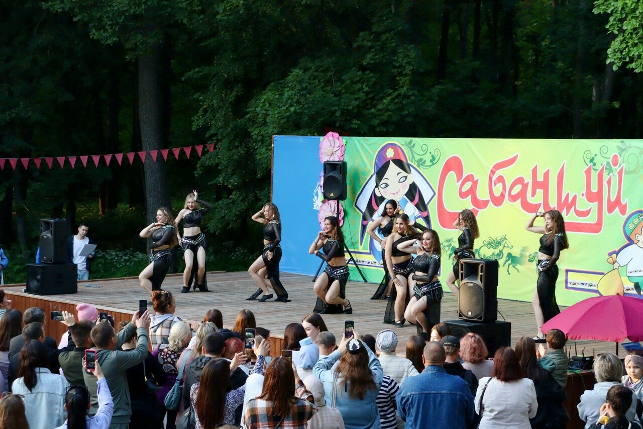 Ульяновскида «Кичке Сабантуй»: актив яшьләр, Казан артистлары һәм заманча биюгә тәнкыйть