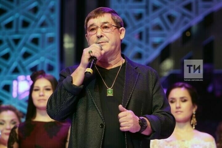 Салават Фәтхетдинов тормышыннан гадәти бер көн: кош-кортларын карый, йомырка җыя