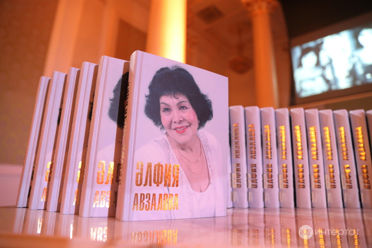 «Бәрәңгегә сузылганда, җизни суга иде» – Әлфия Авзалова ризыкларын ник зур итеп ясаган?