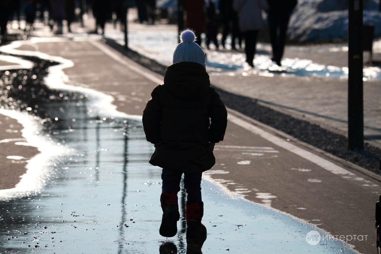 «Алимент түләмәгән атасы үсеп җиткән улын судка бирде». Баласын ялгыз үстерүчегә киңәшләр