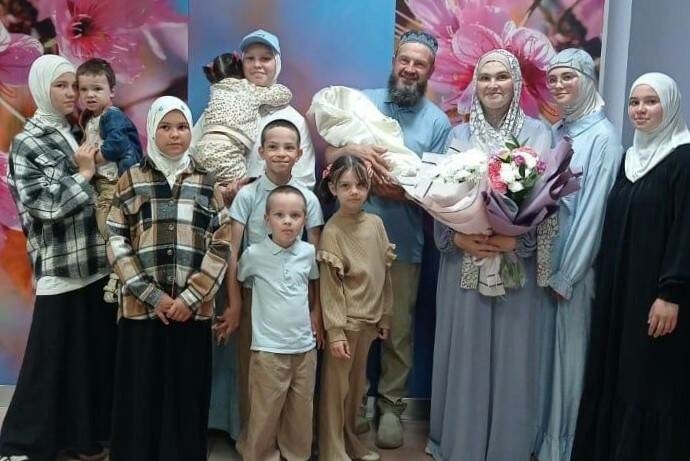Сәфәргалиевларда 11 нче сабый туды: «Балаларның берсе генә өйдә булмаса да, сизелә»