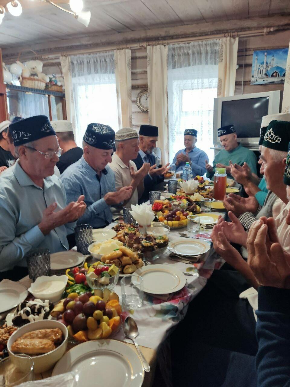 Бүген Резидә Шәрәфиеваның кырыгын уздырганнар: «Рухы шат булып, сөенеп ятсын»