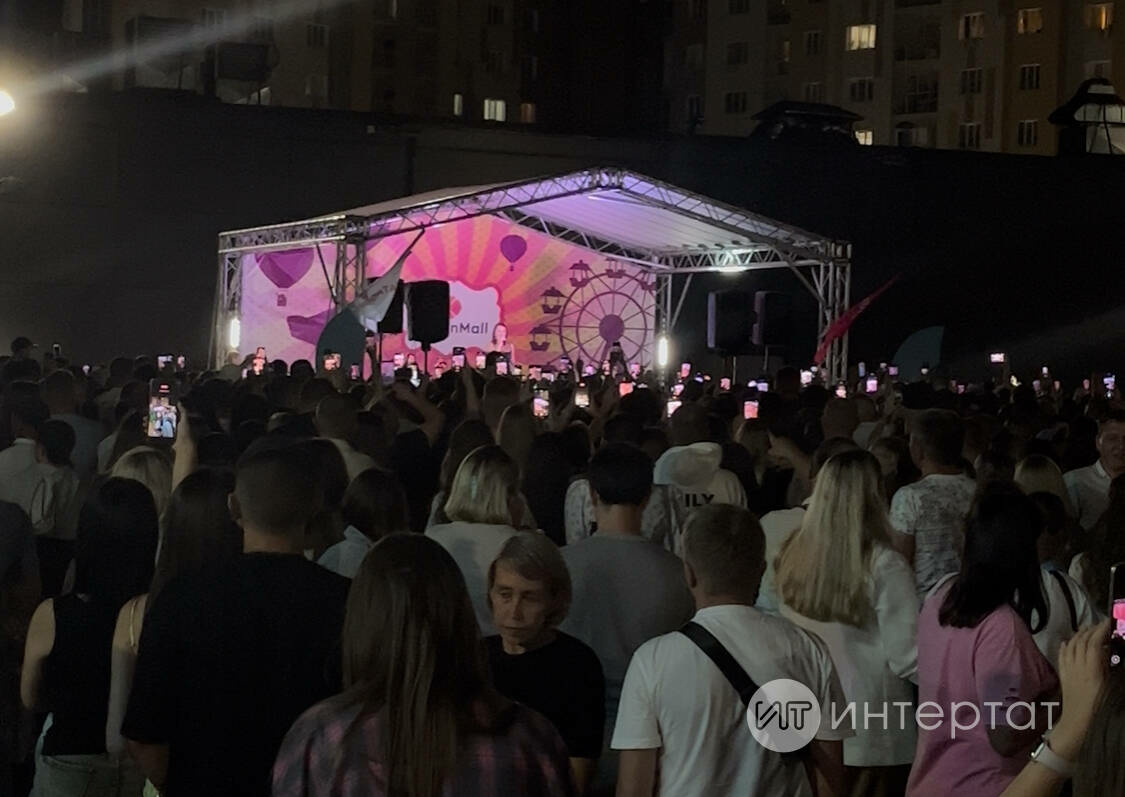 «Татар радиосы» һәм ТМТВның җәйге дискотекасынан репортаж: кемнәрне ишетеп һәм күреп була