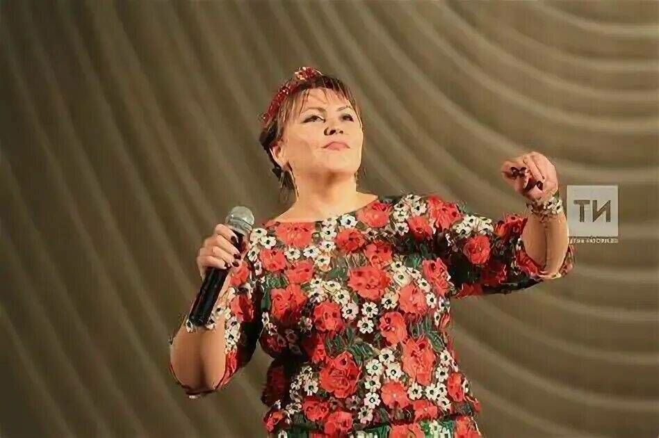 «Юкка-барга йөрәк янмасын»: Лилия Муллагалиева үзенә атап җыр яздыра