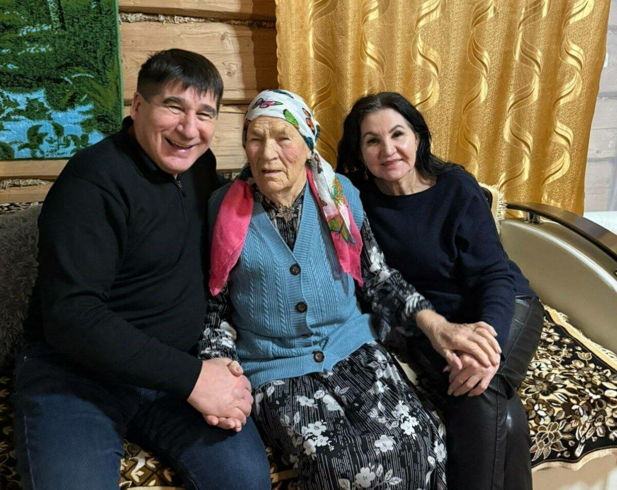 Җәвит Шакиров әнисенең вафаты турында: «Кайтып җитәргә 18 чакрым калган иде...»