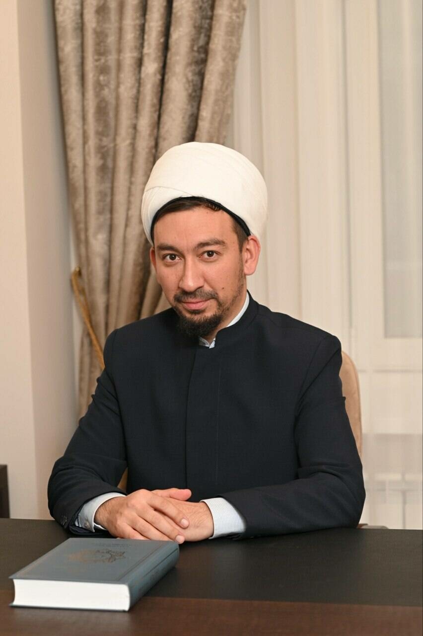 Илнур хәзрәт Вафин: «Бәраәт кичәсендә Аллаһның рәхмәте тарала, догалар кабул була»