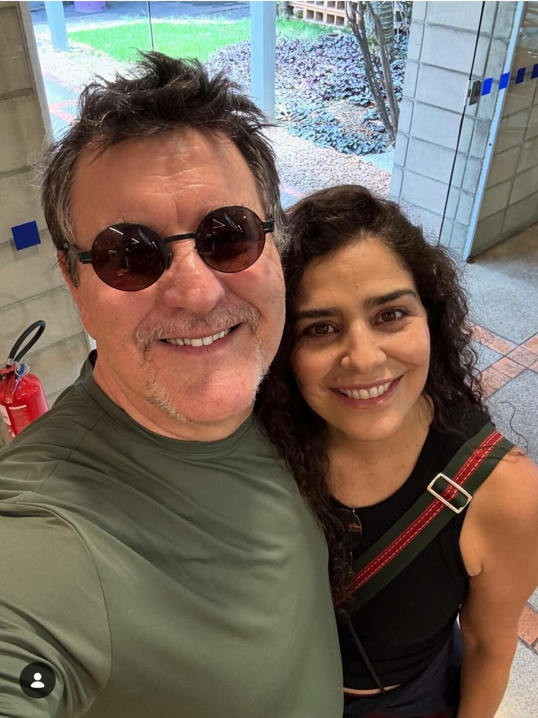 «Мин яратам сине»: «Клон» сериалындагы Мөхәммәд белән Латифа кочаклашып фотога төшкәннәр