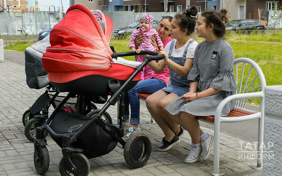 Икенче һәм аннан соңгы балаларын тапкан яшь әниләргә яңа ярдәм чарасы кертелә