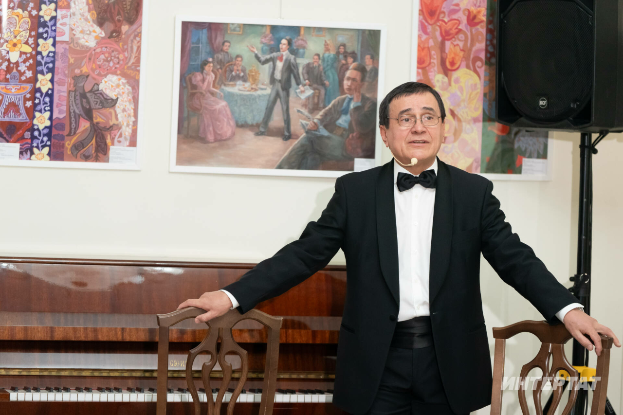 Идрис Газиев сәхнәдә 46 ел: «Хисләремне тирән мәгънәле җырлар аша әйтәсем килә»