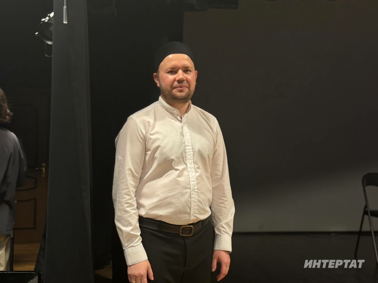 «Тыштан салкын – эчтән ялкын»: шагыйрь Булат Ибраһим дусларын иҗади кичәгә җыйды