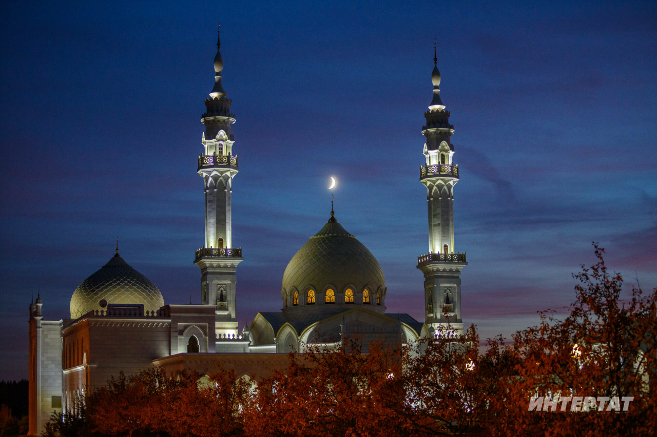 Җәннәтнең 8 ишеге бар