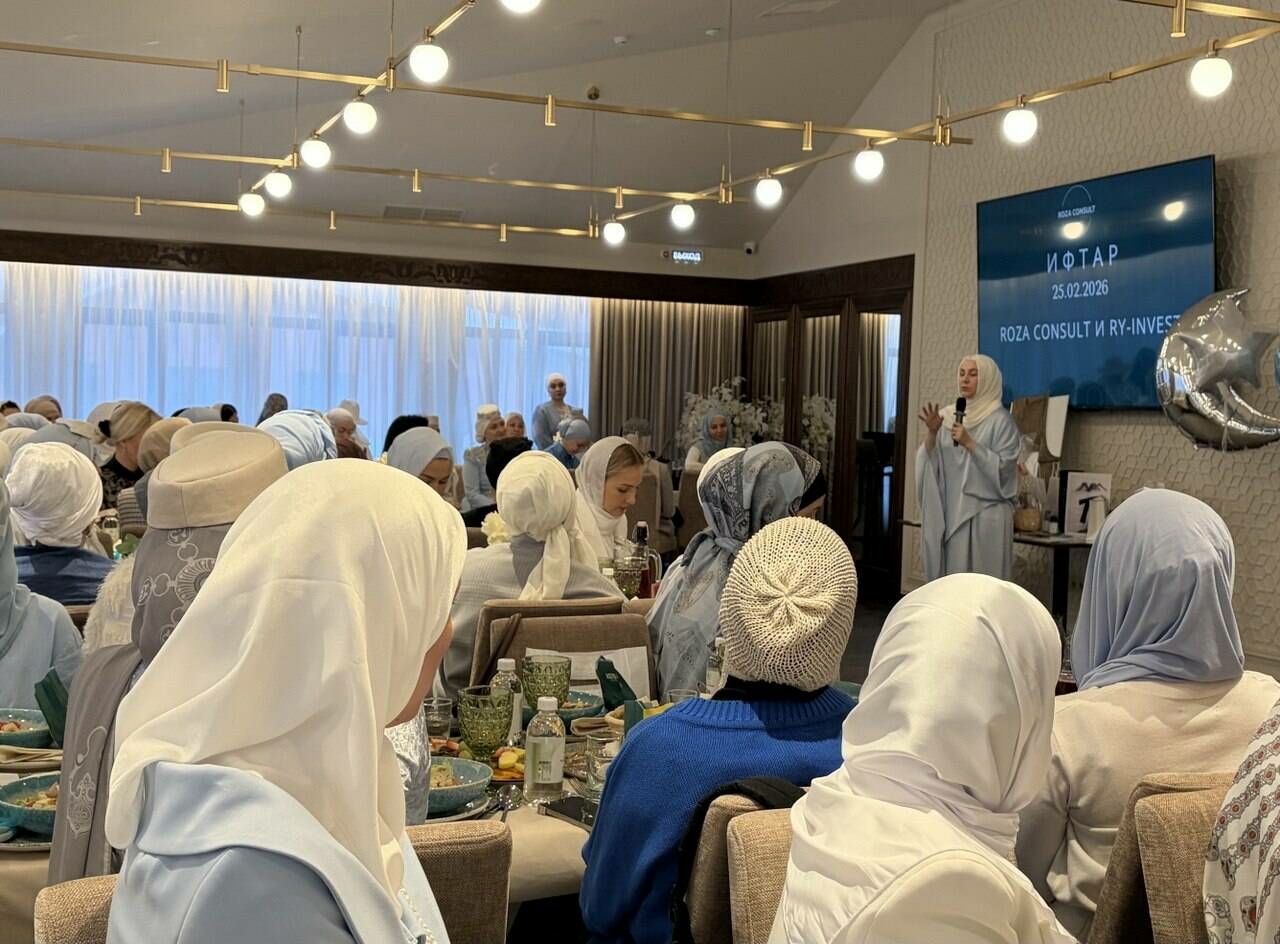 100 хәйрияче хатын-кыз ифтарга җыелды: «Бик рәхәт, йөрәк киңәеп киткән кебек»