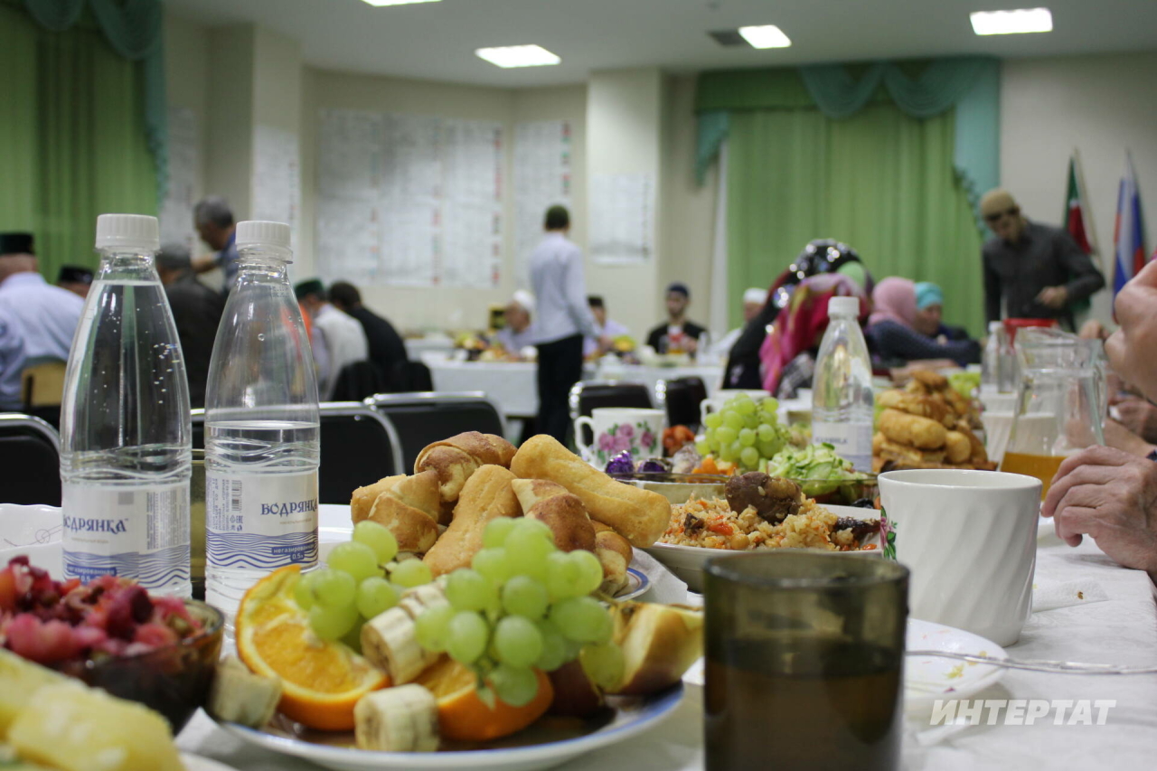 Мөселманнарга ураза тоту урынына ярлыларны ашатырга ярыймы икәнен аңлаттылар