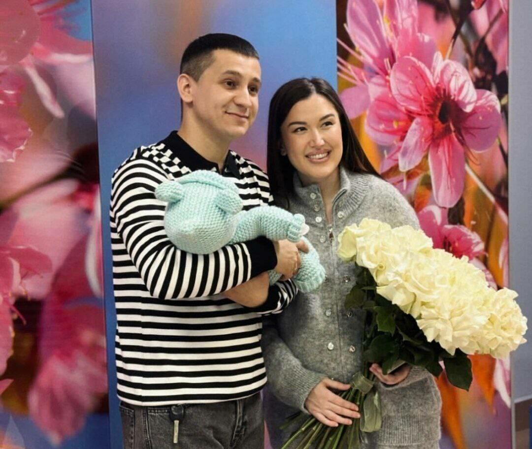 «Без хәзер өчәү» - Гөлзада һәм Илгиз Хәсәншиннар гаиләсендә сөенеч