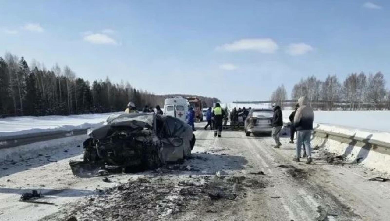 Күрше төбәктә авариядә биш кеше һәлак булган, ике кеше имгәнгән