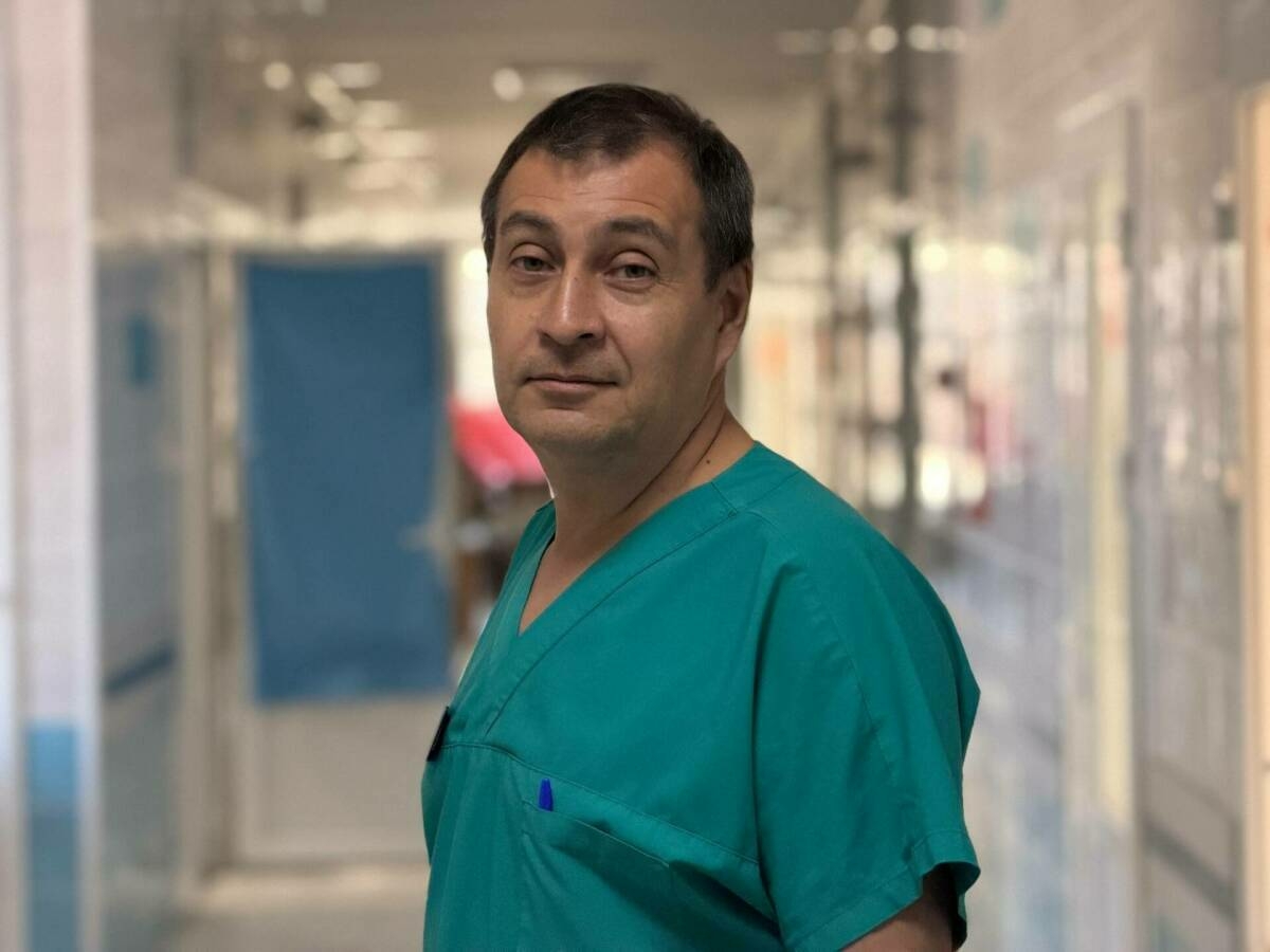 Казан хирургы Рубежное шәһәрендәге хезмәте турында: «Эшеңнең юкка булмавын аңлыйсың»