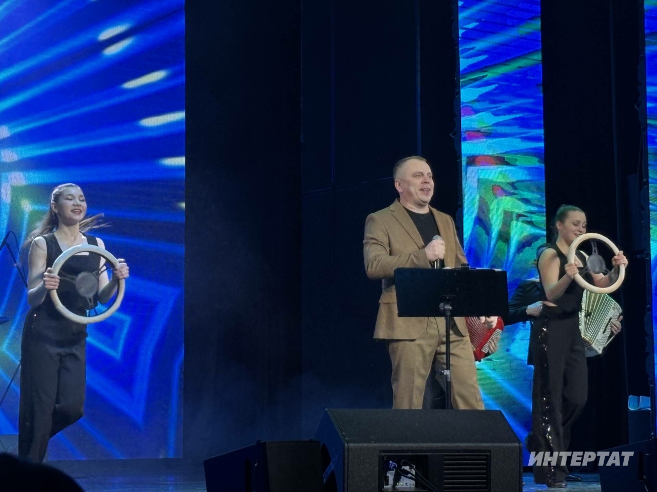 Нияз Сафиуллин сольный концертында: «Гомер буе сәхнәдә булгач, таксига урнашасы килмәде»