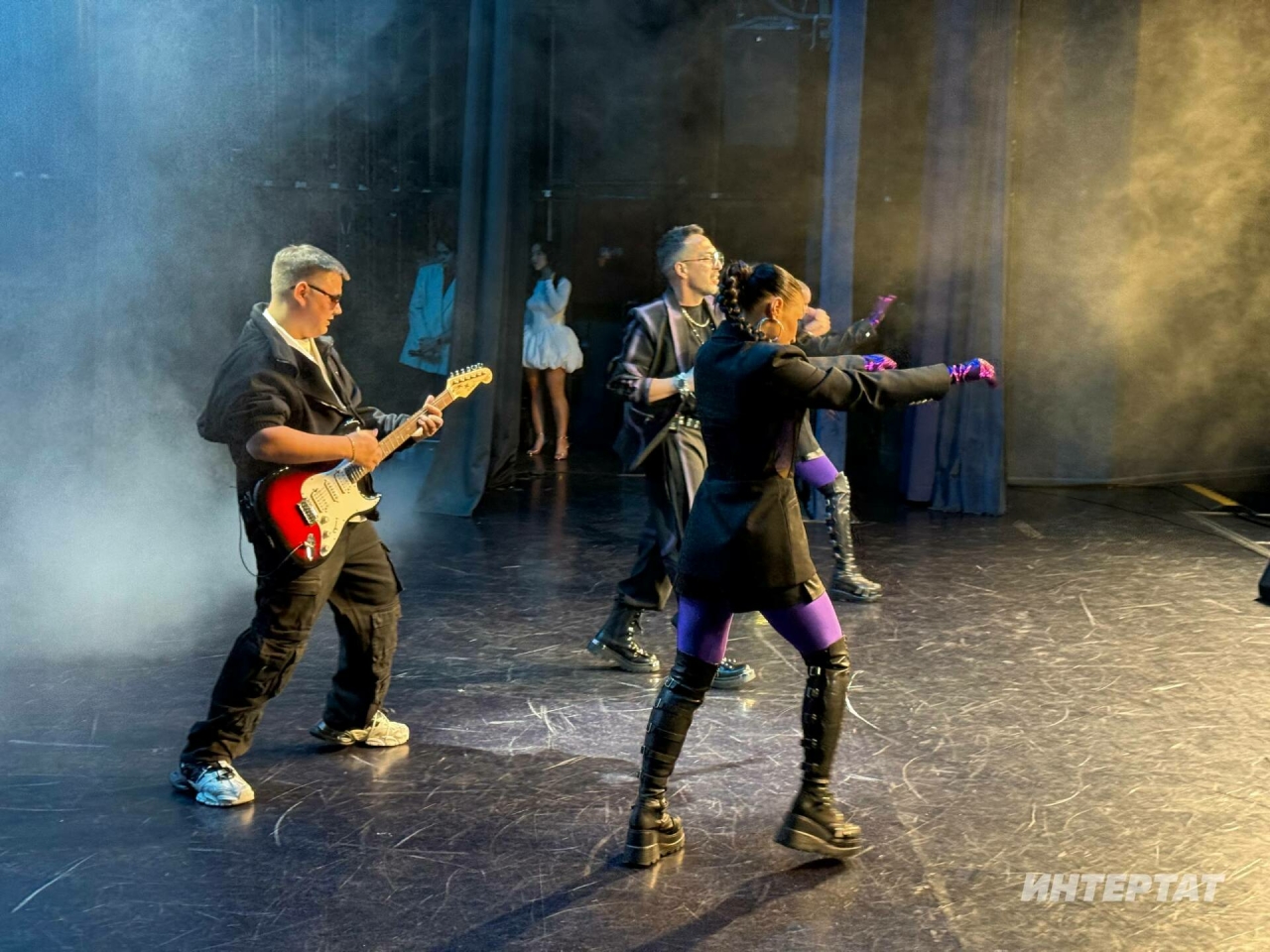 «Синең дулкын» солянкасы: Эстрада кемнәр кулына күчә?