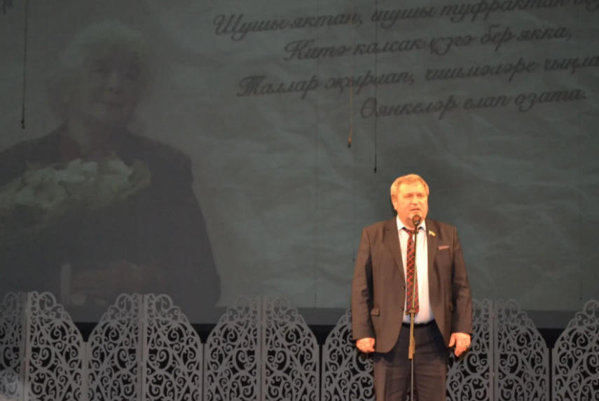 Клара Булатованы искә алу кичәсе: «Аның һәрбер күзәнәге шигырь белән мөлдерәмә тулы иде»