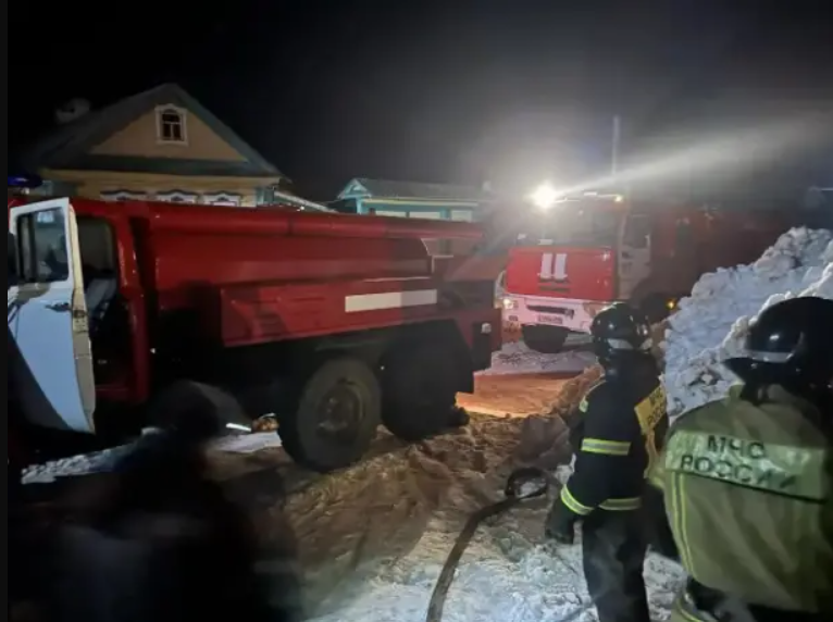 Кукмарада яшь гаиләнең яңа салган йорты янган: «Шул биш минут хәл итте гомеремне...»