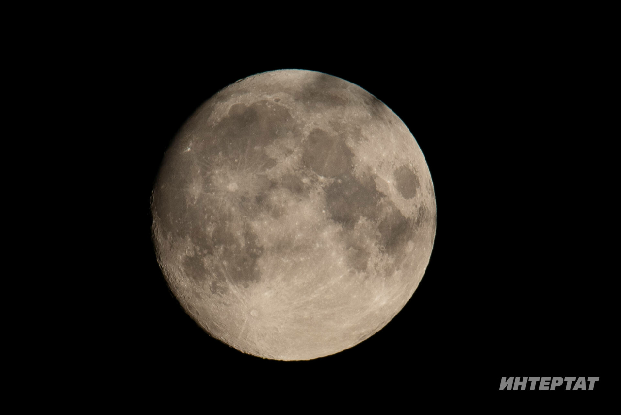 50 елдан артык вакыттан соң, Айга беренче пилотлы миссия старт алды