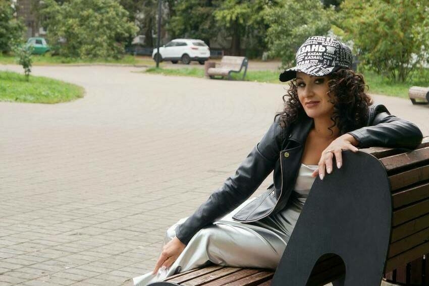 «Җырчылар сак булсыннар иде» - Илзидә Госманның концерттан җыелган акчасын урлаганнар